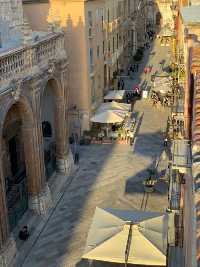 Central Cathedral Penthouse Apartamento Trapani Exterior foto